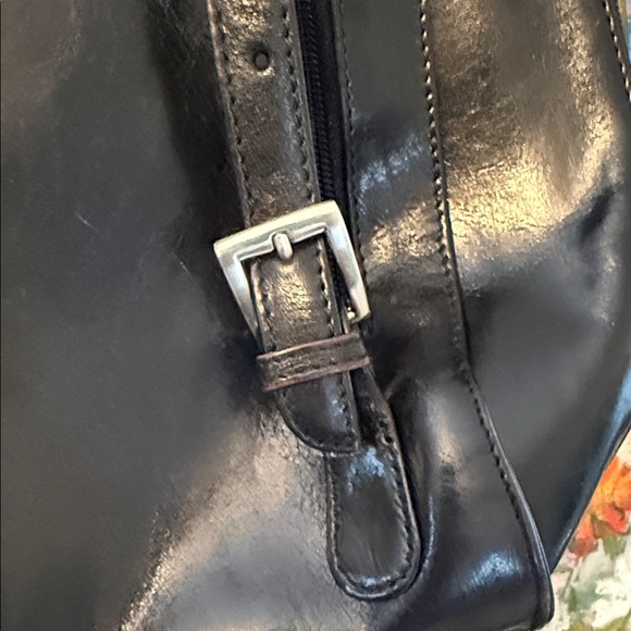 HOBO Black Leather Shoulder sling back/shoulder bag - Picture 6 of 16